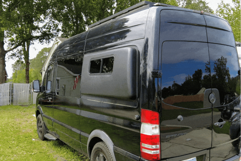 Sprinter 144 with slider window and flare